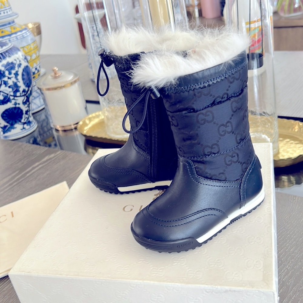 Gucci Baby Snow Boots, size 21